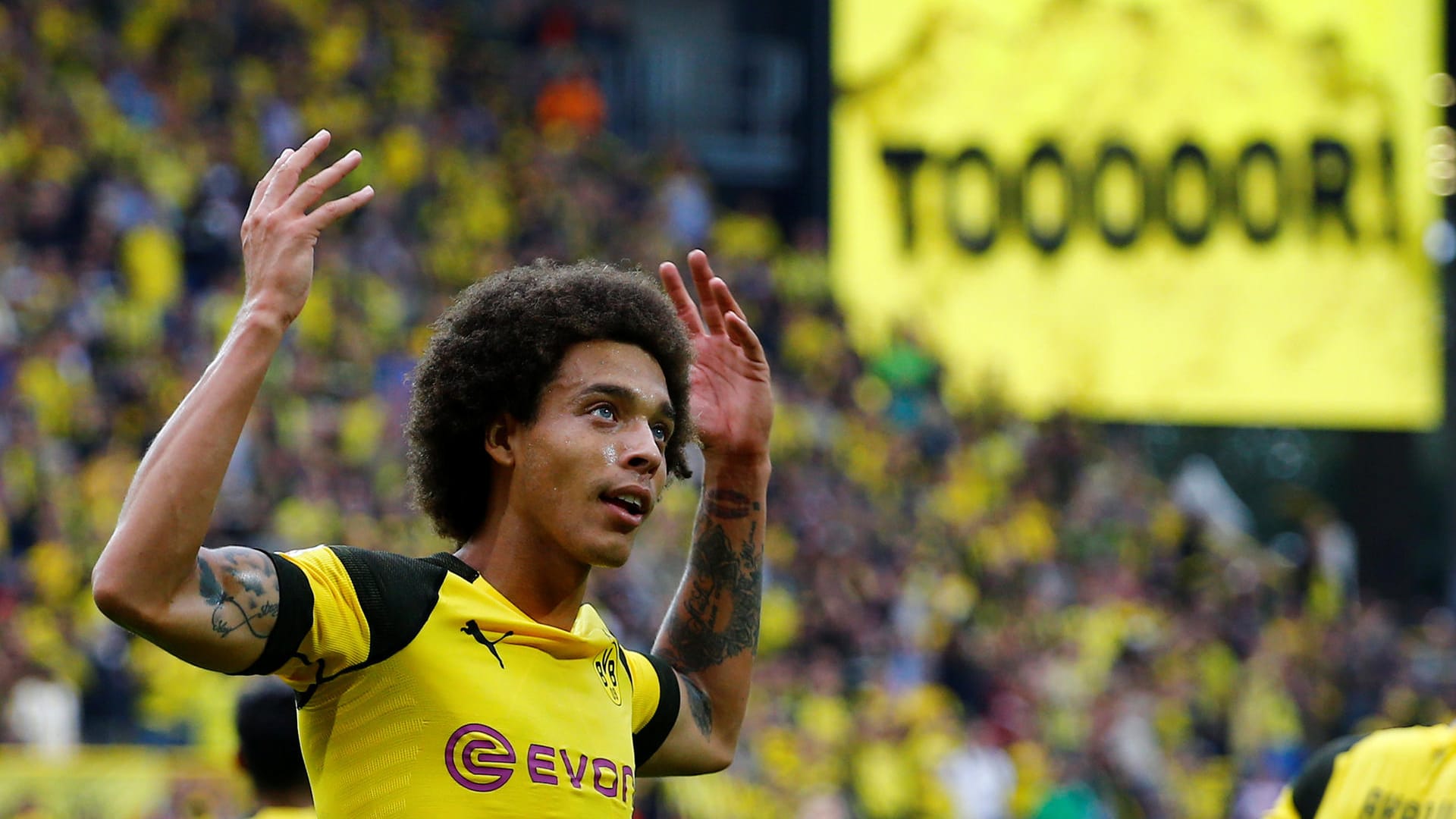 Was für ein Bundesliga-Debüt: Axel Witsel gelang das 3:1 für Dortmund gegen Leipzig.