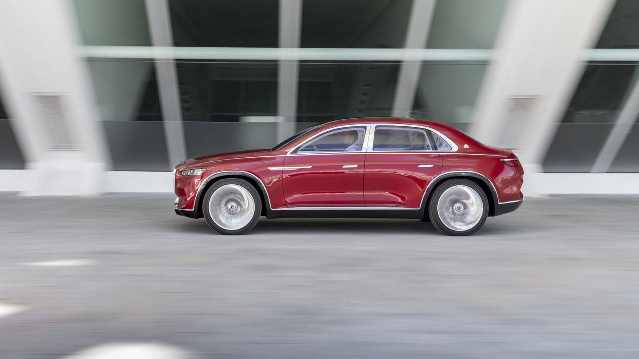 SUV und Limousine in Einem: Daimler verfolgt bei der Studie Vision Mercedes-Maybach Ultimate Luxury ein neues Karosseriekonzept.