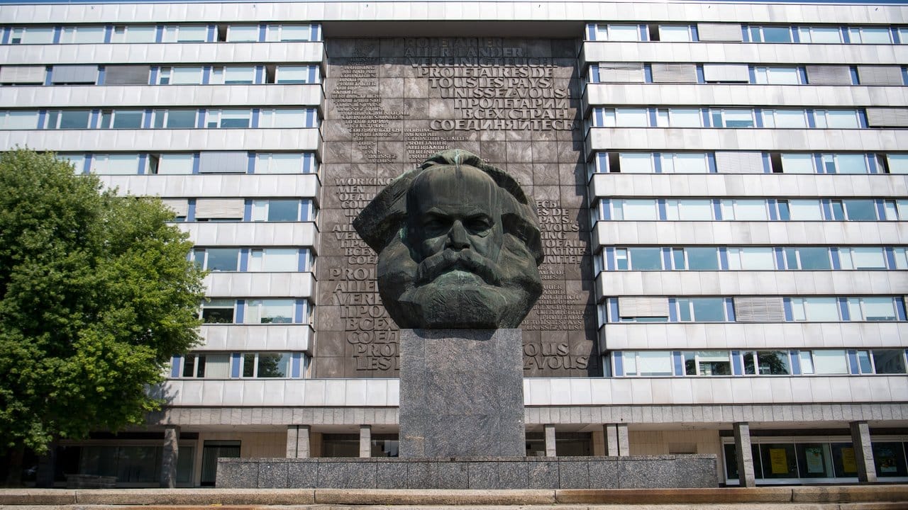 Blick auf das Karl-Marx-Denkmal in Chemnitz.
