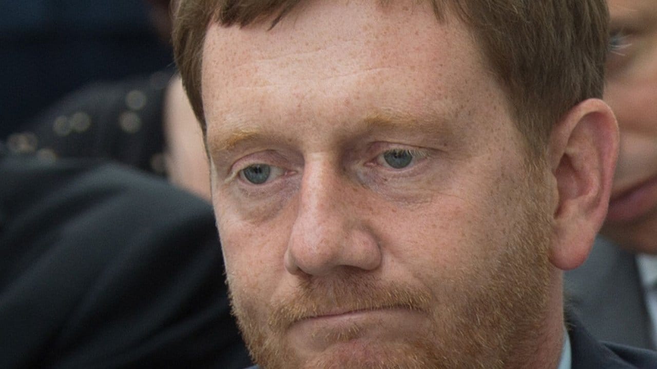 Michael Kretschmer (CDU), Ministerpräsident von Sachsen reist nach Chemnitz.