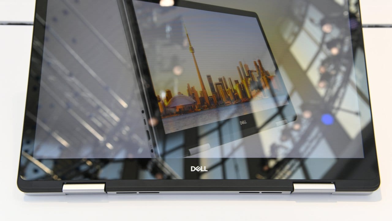 Auch im Tablet-Mode verwendbar: Die neuen Convertibles der Inspiron-7000-Serie von Dell - hier die 17-Zoll-Variante.