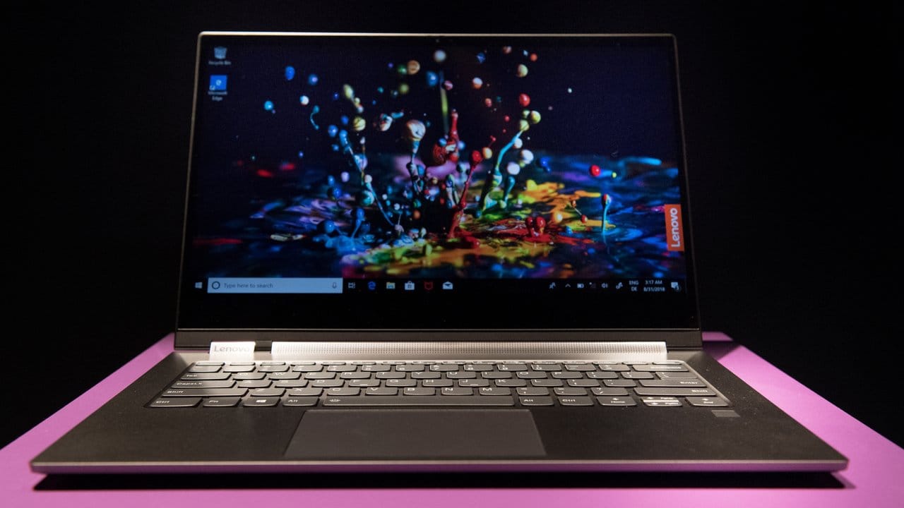 Lenovo hat das neue Notebook Yoga C930 auf der Technikmesse IFA in Berlin vorgestellt.