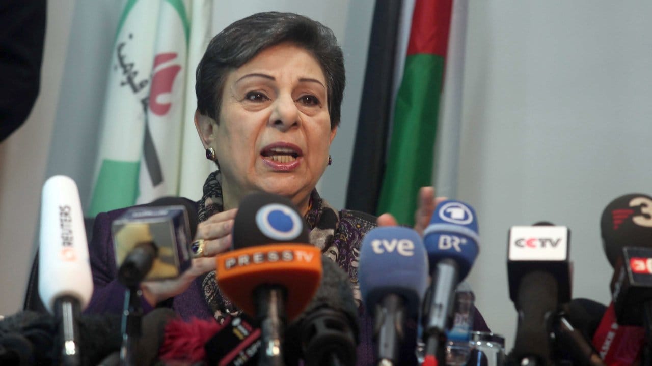 Hanan Aschrawi, Mitglied des PLO-Exekutivkomitees, nannte die Streichung von US-Hilfsgeldern eine Erpressung.