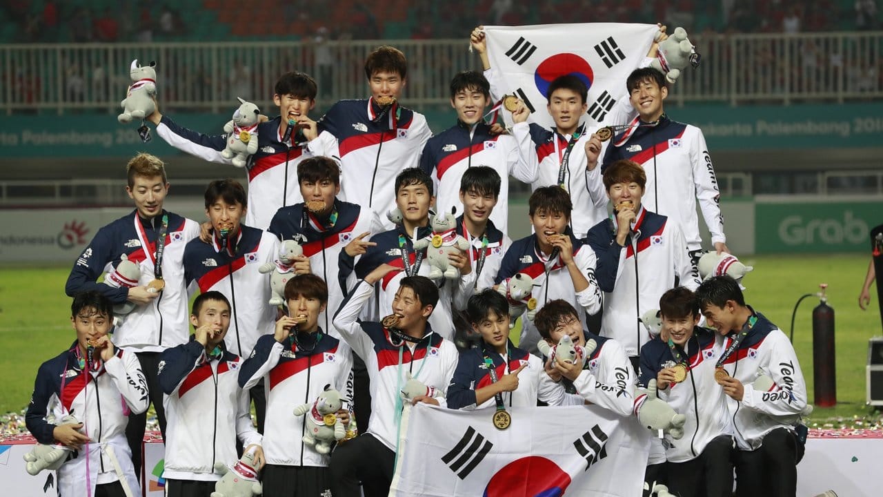 Heung-Min Son hat mit Japans Team das Finale der Asienspiele gewonnen.
