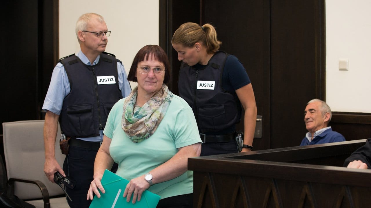 Vor dem Beginn der Plädoyers: Die Angeklagte Angelika W.