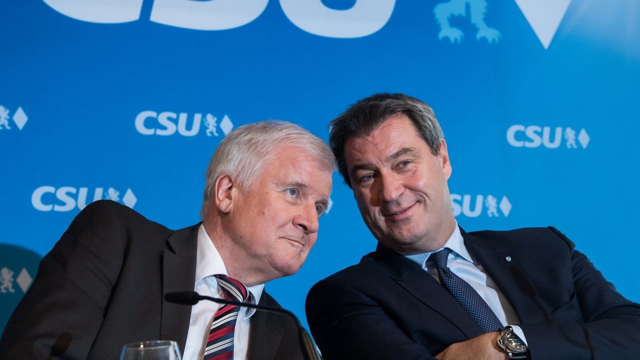 Betont gelassen angesichts der katastrophalen Umfragewerte: CSU-Chef Horst Seehofer und der bayerische Ministerpräsident Markus Söder.