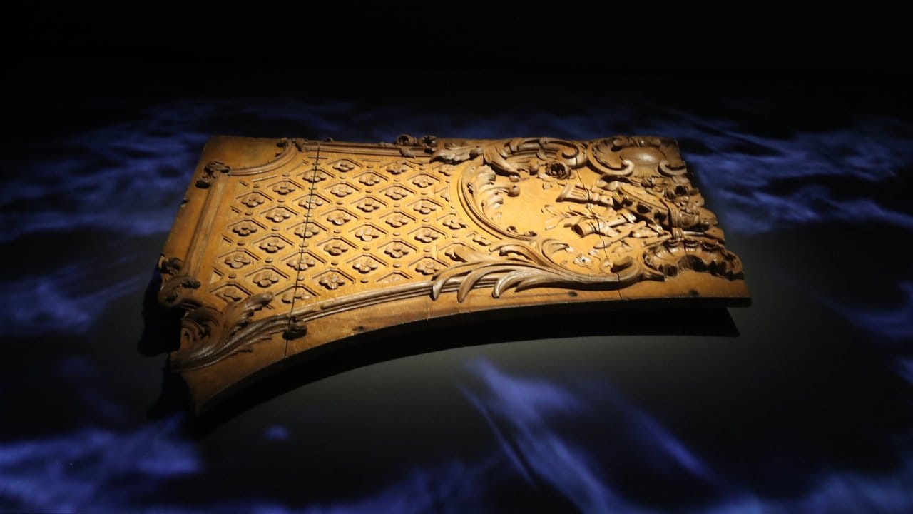 Ein Fragment der Titanic. Ein Fragment der Titanic.