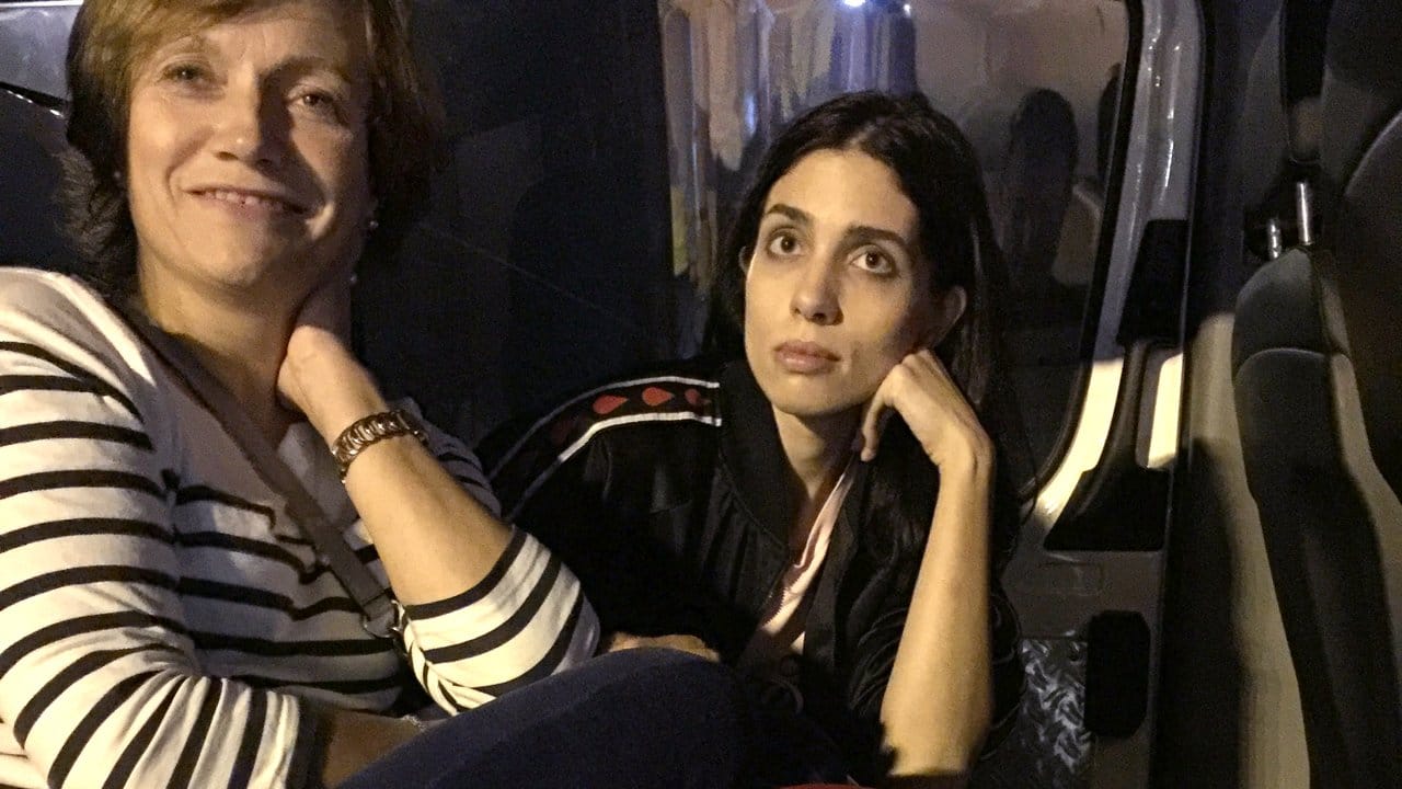 Wersilow Freundin Veronika Nikulschina (l. Wersilow Freundin Veronika Nikulschina (l.