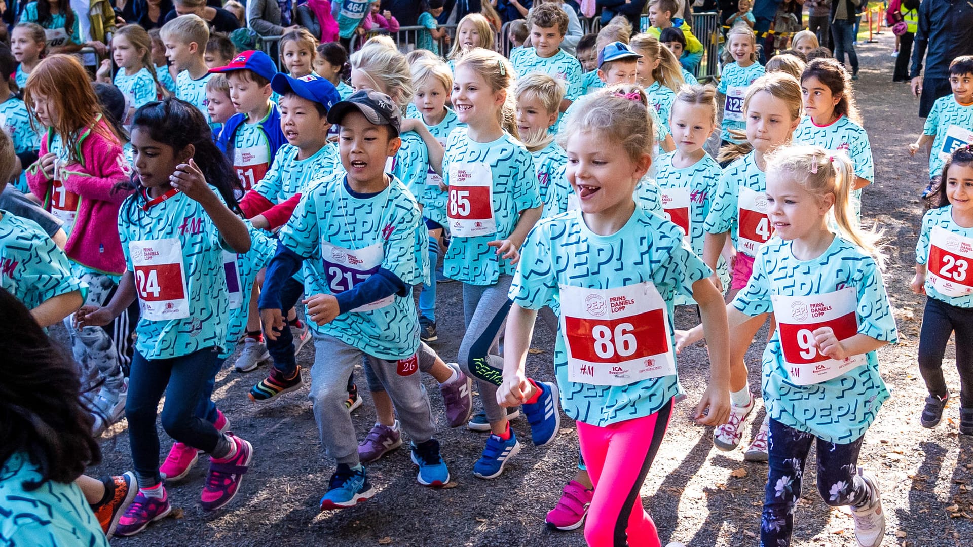 Auf die Plätze, fertig, los: Beim Mini-Lauf trat Prinzessin Estelle mit der Startnummer 86 an.