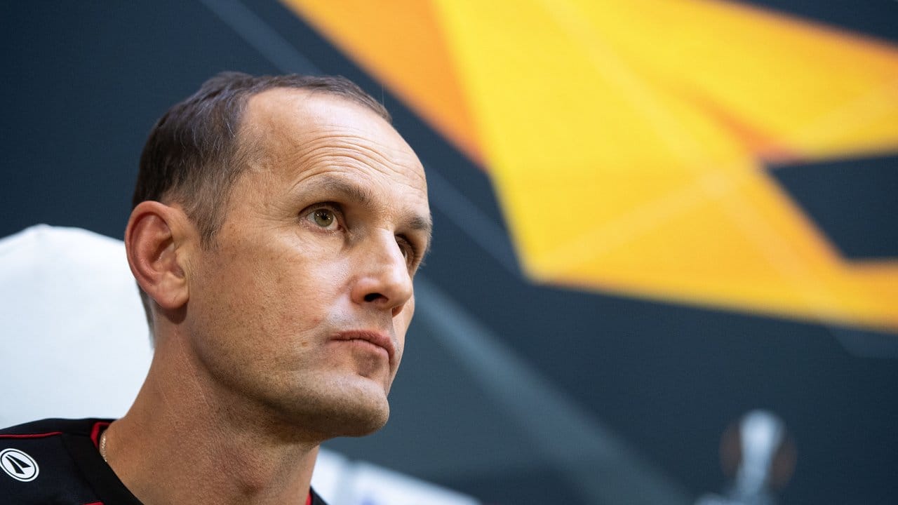 Für Leverkusens Trainer Heiko Herrlich ist das Spiel gegen Lugodorez Rasgrad auch eine willkommene Abwechslung von der Bundesliga.