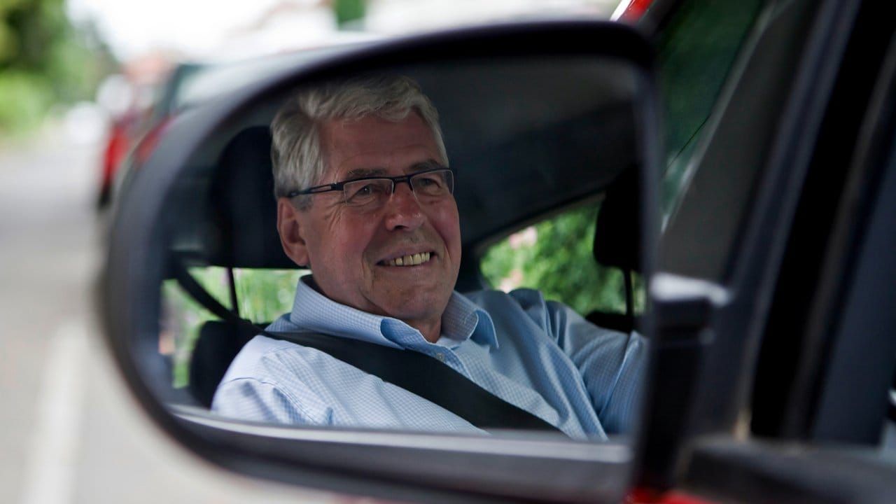 Sicherer durch Feedback: Wer im fortgeschritten Alter seine Fahrtauglichkeit testet, kann damit zu einem sichereren Straßenverkehr beitragen.