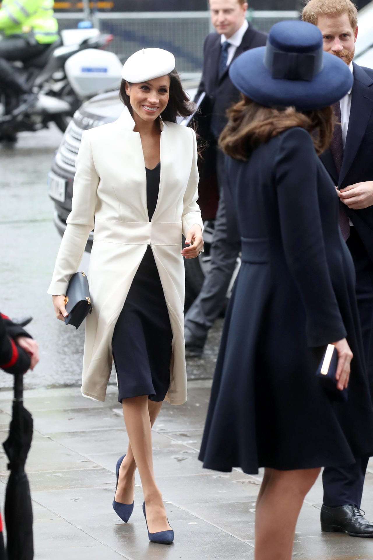 Gottesdienst in der Londoner Westminster Abbey im März 2018: Meghans Look harmoniert farblich perfekt mit dem von Kate.