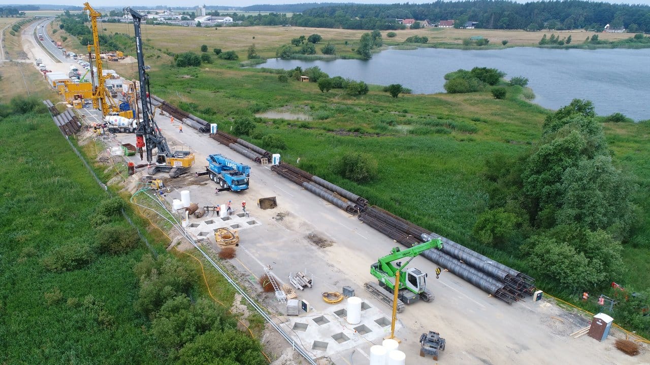 Die Behelfsbrücke bei Tribsees wird eine Gesamtlänge von 773 Metern haben.