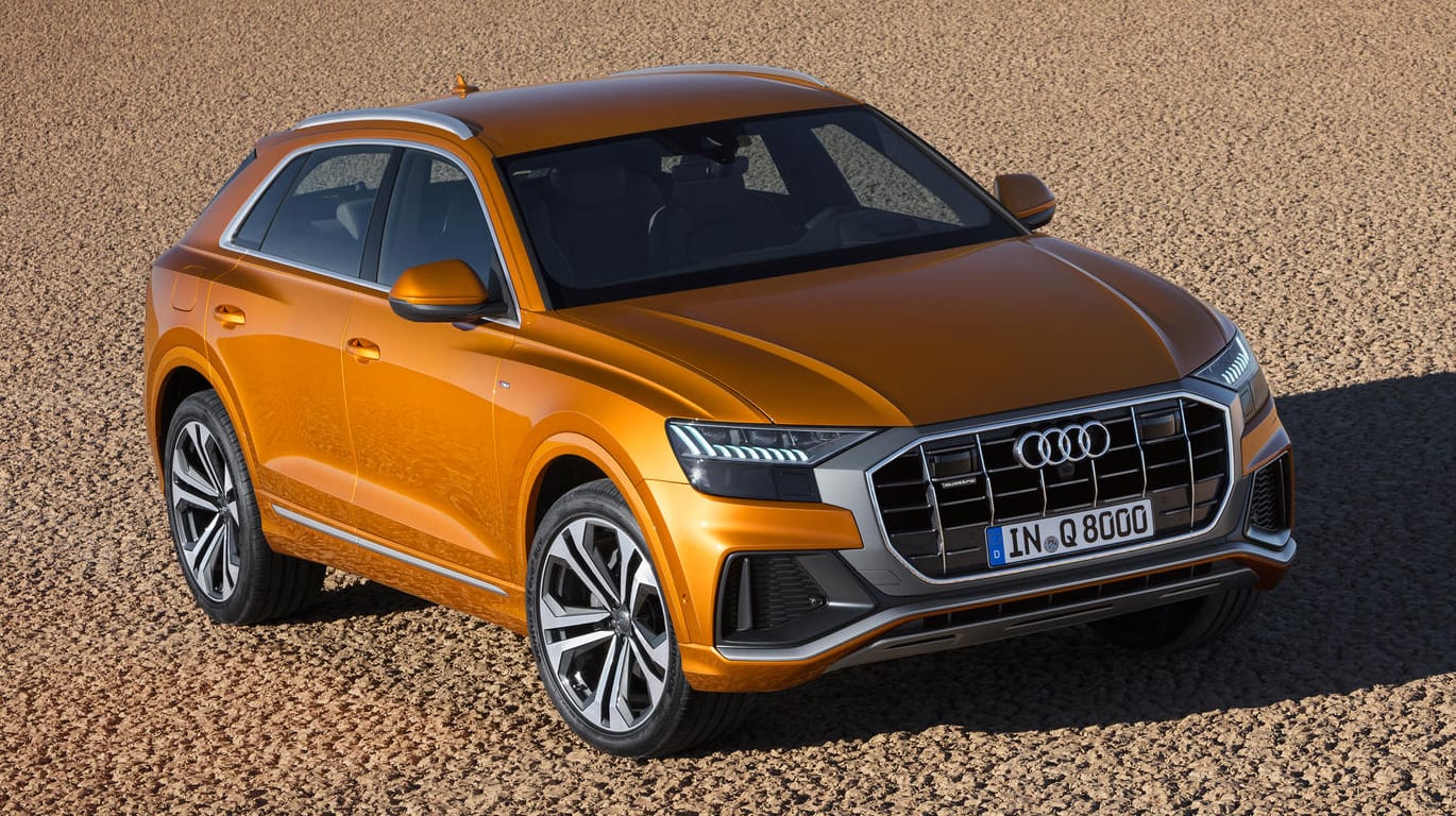 Audi Q8: Das Luxus-SUV (ab 76.300 Euro) ist knapp neun Zentimeter kürzer als der Q7 und etwas flacher, aber ein Stück breiter. Zunächst gibt es nur einen 286 PS starken Dieselmotor.