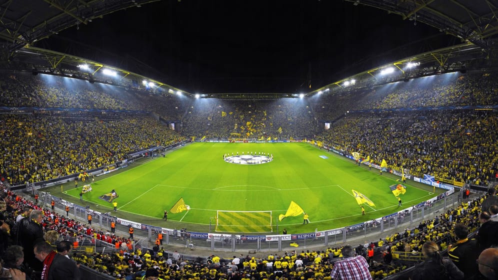 Der Signal Iduna Park in Dortmund (81.360 Plätze).