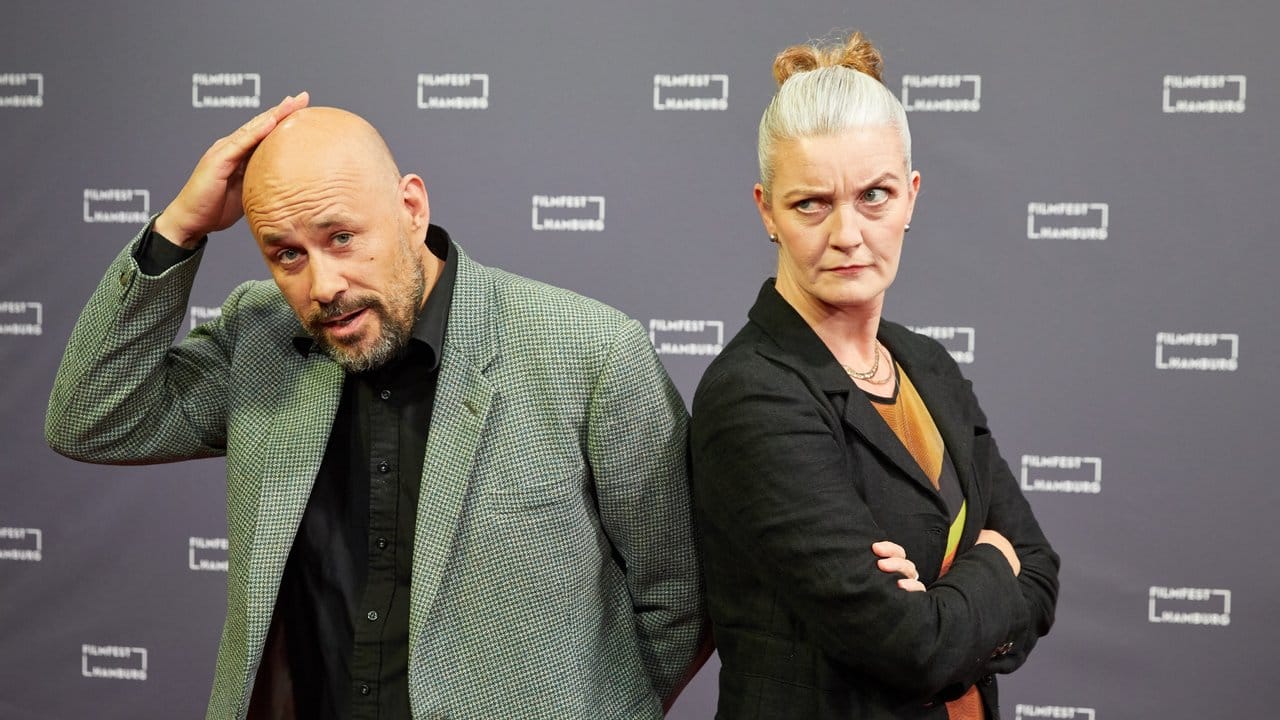 Mit ihrem Film "Gegen den Strom" haben Regisseur Benedikt Erlingsson und Schauspielerin Halldora Geirhardsdottir das Hamburger Filmfest eröffnet. Mit ihrem Film "Gegen den Strom" haben Regisseur Benedikt Erlingsson und Schauspielerin Halldora Geirhardsdottir das Hamburger Filmfest eröffnet.