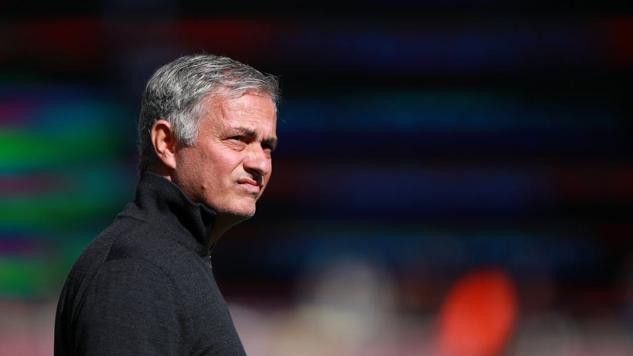 Trainer José Mourinho steckt mit Manchester United in der Krise.