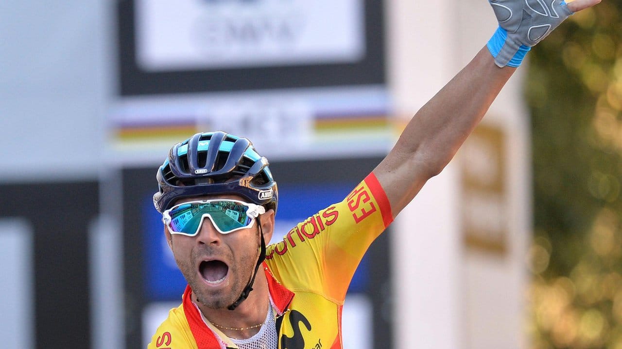 Der spanische Radprofi Alejandro Valverde gewinnt die Straßen-WM.