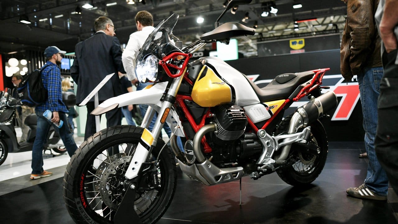 Rustikale Rallye-Optik: die neue Reise-Enduro V85 TT von Moto Guzzi. Rustikale Rallye-Optik: die neue Reise-Enduro V85 TT von Moto Guzzi.
