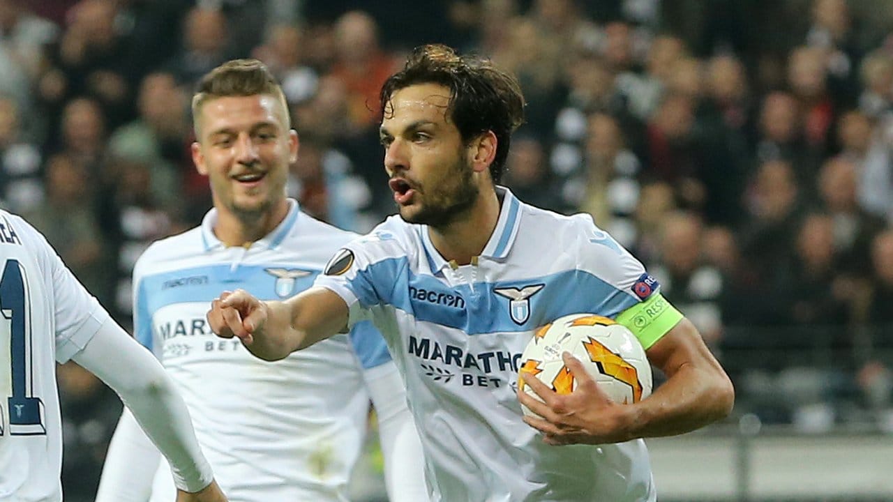 Lazios Marco Parolo bejubelt sein Tor zum 1:1. Lazios Marco Parolo bejubelt sein Tor zum 1:1.