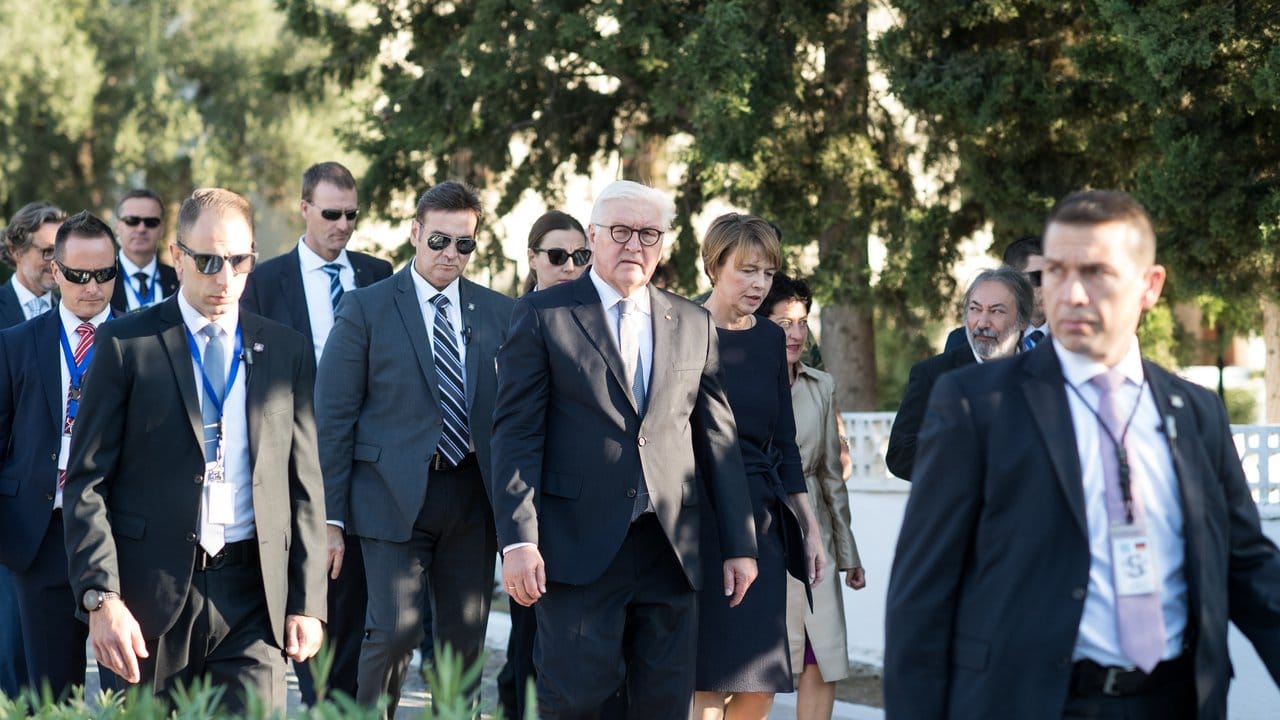 Bundespräsident Steinmeier und seine Frau sind zu einem dreitägigen Staatsbesuch in Griechenland.