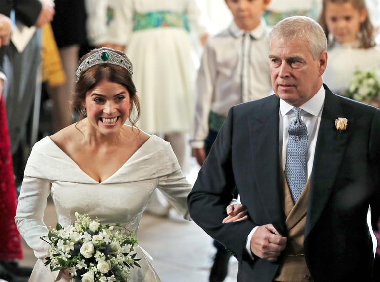 Princess Eugenie mit ihrem Papa Andrew: Auf dem Weg zum Altar ist die Vorfreude groß.