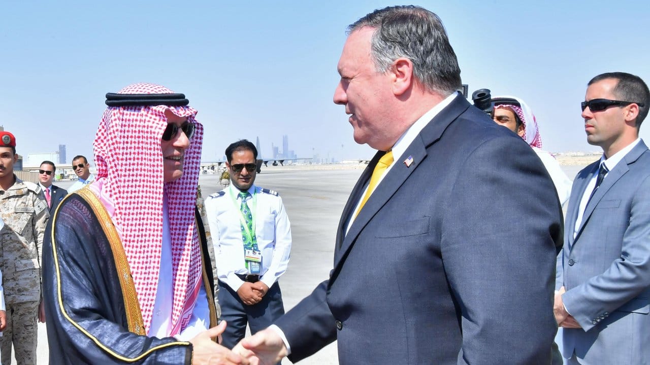 Der saudische Außenminister Adel al-Dschubair empfängt Mike Pompeo, Außenminister der USA, in Riad.