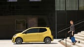 Volkswagen eco up: Das kleine Erdgasauto biete sich an, wenn man kein großes Auto benötige und eher in Städten als auf dem Land unterwegs sei. Laut VCD ist es eine günstige und saubere Wahl.