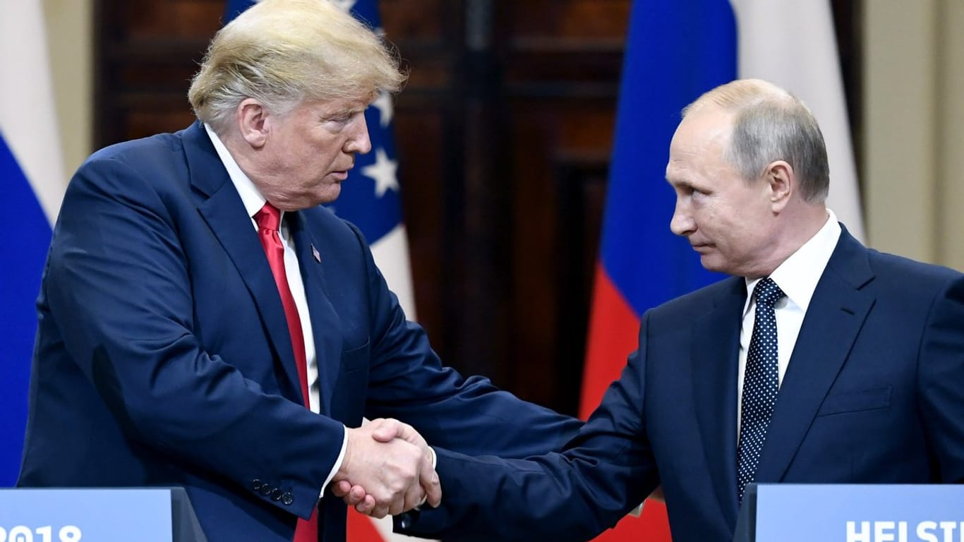 Präsidenten unter sich: Donald Trump und Wladimir Putin nach ihrem Treffen im Juli in Helsinki.