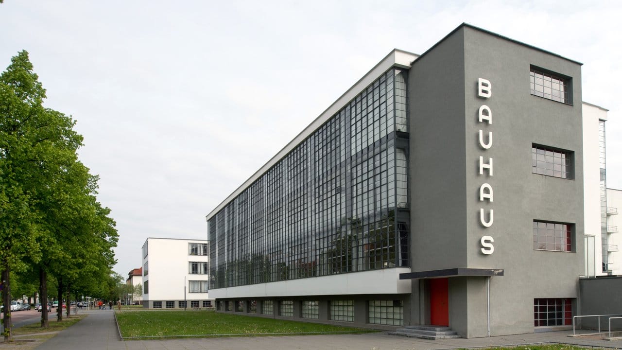Das Bauhaus Dessau: Die weltberühmte Architektur- und Designschule feiert 2019 ihr 100-jähriges Bestehen.