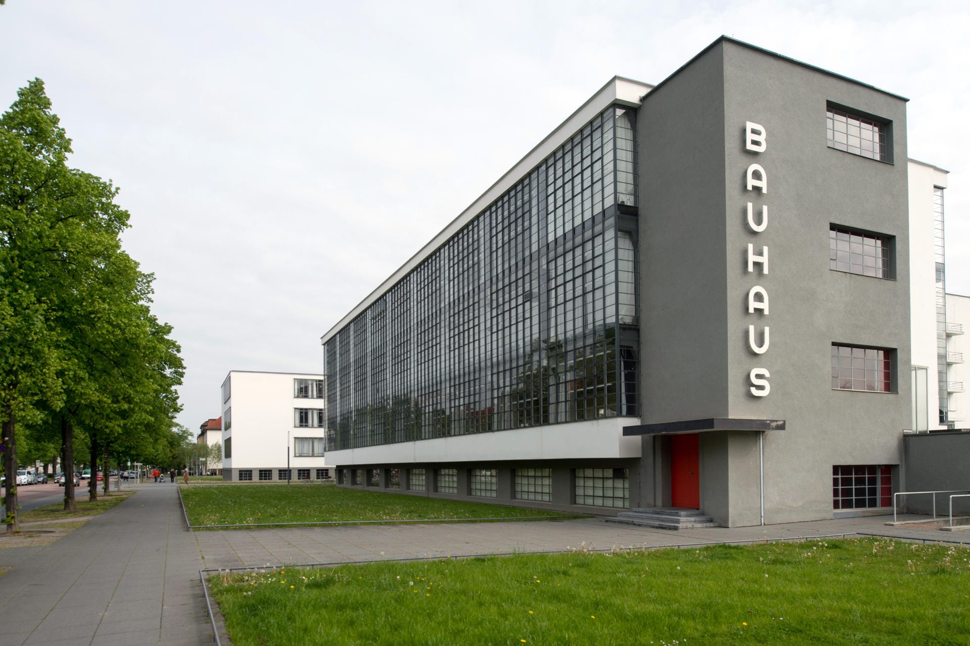 Das Bauhaus Dessau. Im kommenden Jahr feiert die Bundesrepublik das 100. Bauhaus-Jubiläum.