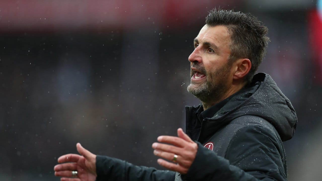 Nürnbergs Trainer Michael Köllner verpasste mit seinem Team den Sieg. Nürnbergs Trainer Michael Köllner verpasste mit seinem Team den Sieg.