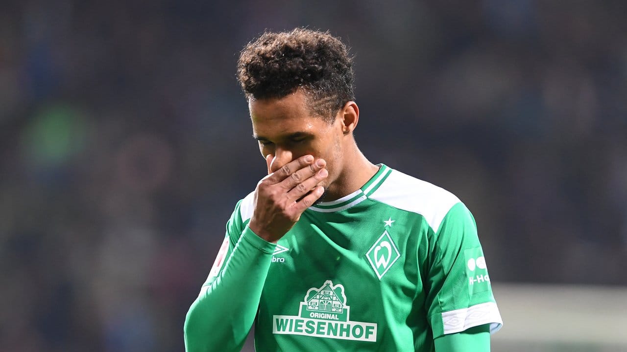 Kann es nicht fassen: Werders Theodor Gebre Selassie. Kann es nicht fassen: Werders Theodor Gebre Selassie.