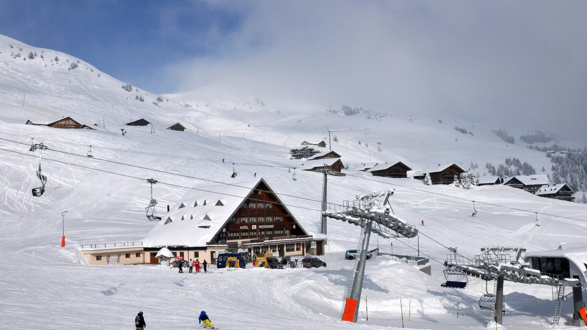 Platz 2: Les Portes du Soleil in Frankreich und der Schweiz bietet 580 Pistenkilometer.