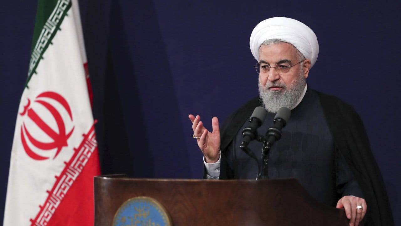 Hassan Ruhani, Präsident des Iran, hält eine Rede an der Universität Teheran.
