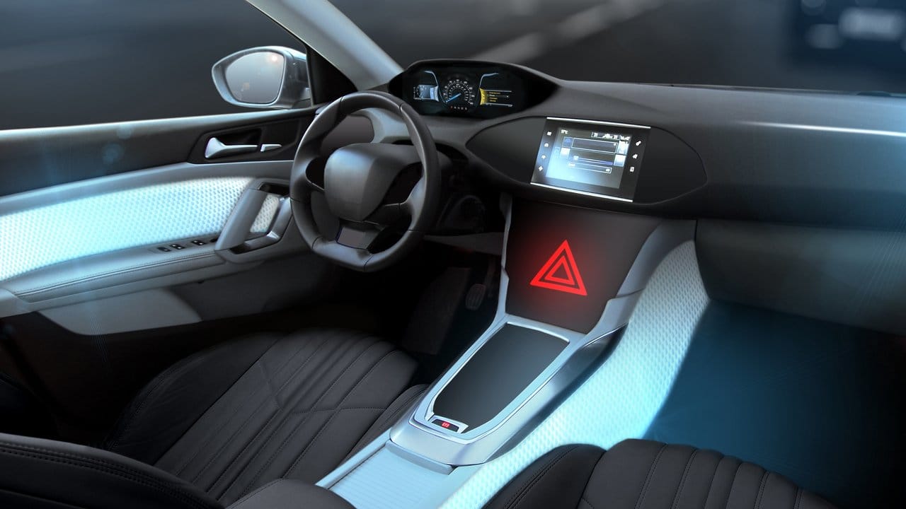 Flexible und intuitive Anzeige- und Bedienmöglichkeiten sollen dem Fahrer die wichtigste Information dort zeigen, wo seine Aufmerksamkeit liegt. Flexible und intuitive Anzeige- und Bedienmöglichkeiten sollen dem Fahrer die wichtigste Information dort zeigen, wo seine Aufmerksamkeit liegt.