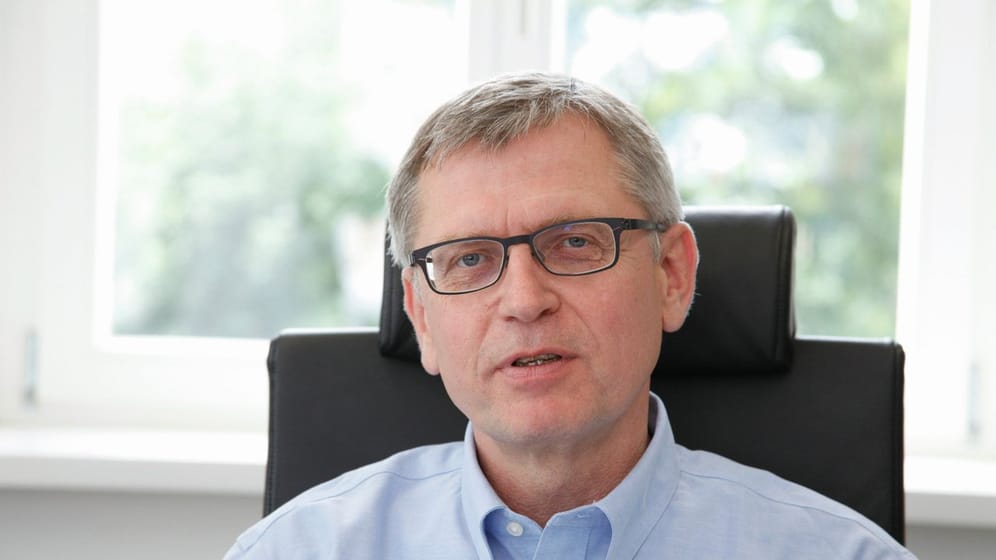 Professor Hans-Peter Volz ist Ärztlicher Direktor am Krankenhaus für Psychiatrie, Psychotherapie und Psychosomatische Medizin Schloss Werneck in Bayern.