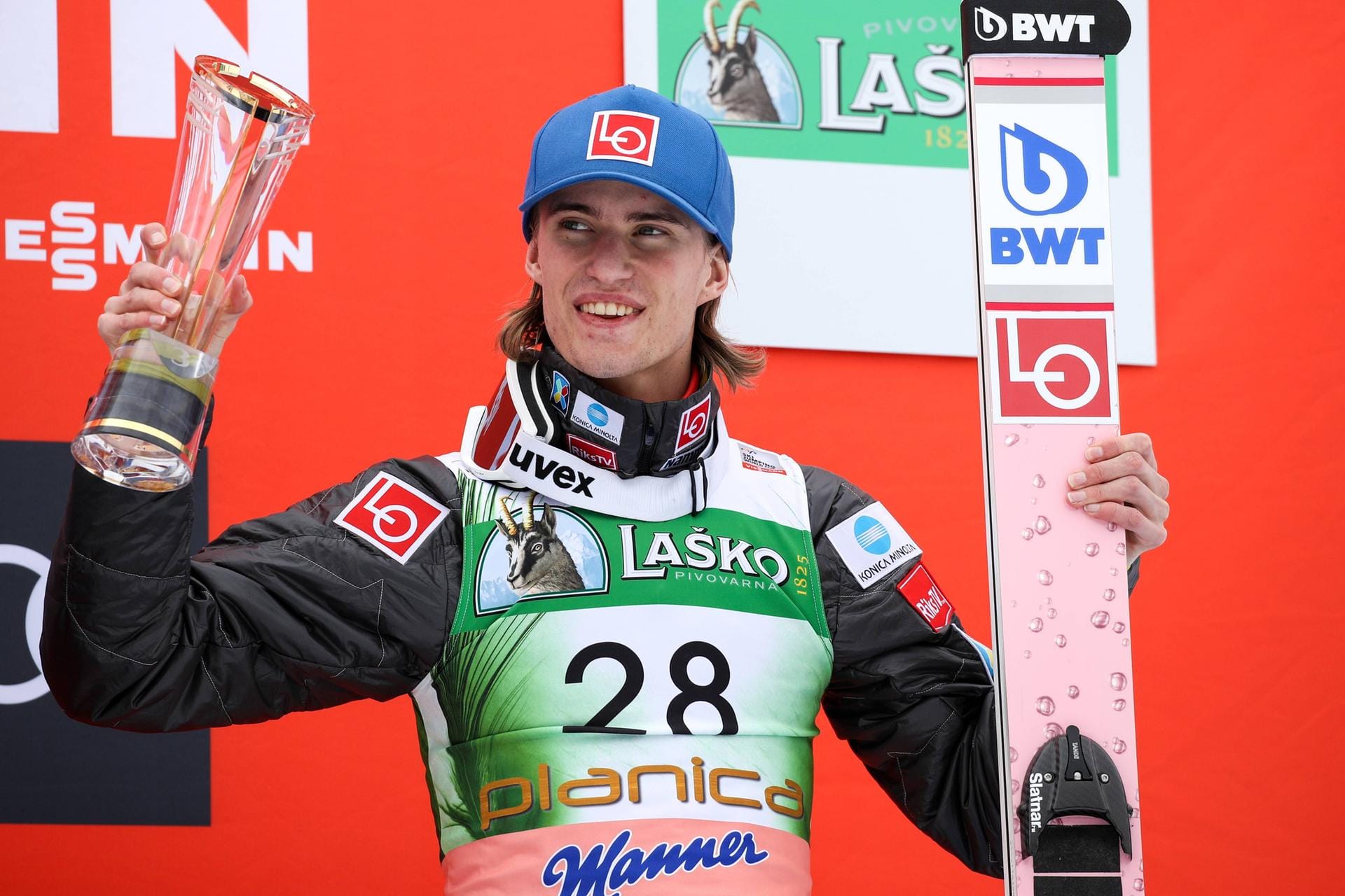 Der Norweger Daniel-André Tande beendete die Vorsaison auf dem dritten Platz in der Gesamtwertung. Zudem wurde er Team-Olympiasieger, Team-Weltmeister im Skifliegen und holte sich bei der Skiflug-WM auch den Einzeltitel.