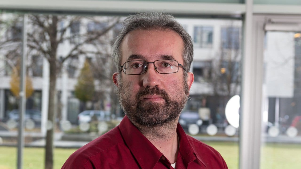 Peter Müller schreibt für das Fachmagazin "Macwelt". Peter Müller schreibt für das Fachmagazin "Macwelt".