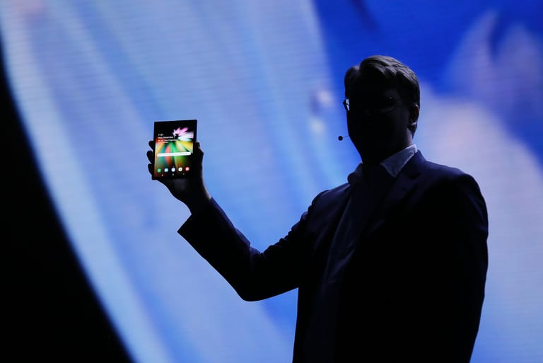 Samsung stellt den Prototypen seines faltbaren Smartphone vor.
