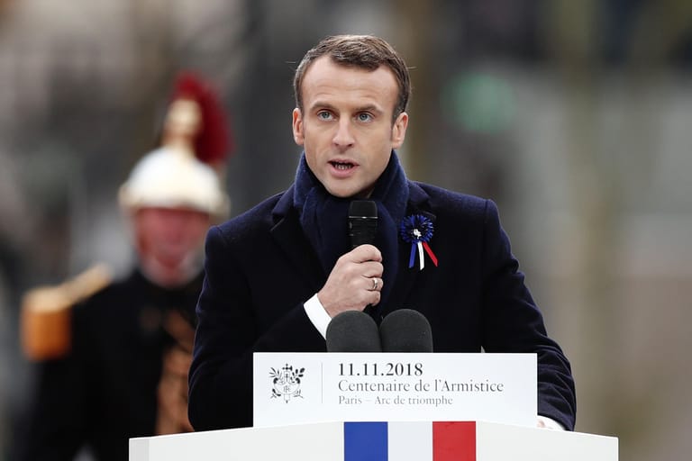 Macron rief die versammelten Staats- und Regierungschefs eindringlich dazu auf, für Frieden und eine bessere Welt zu kämpfen.
