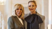 Verstehen sich prächtig: Brigitte Macron und Fürstin Charlène in Versailles.