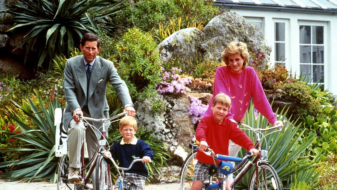 Ferien auf den Scilly-Inseln: Ein Fahrrad-Ausflug mit der ganzen Familie. Ferien auf den Scilly-Inseln: Ein Fahrrad-Ausflug mit der ganzen Familie.
