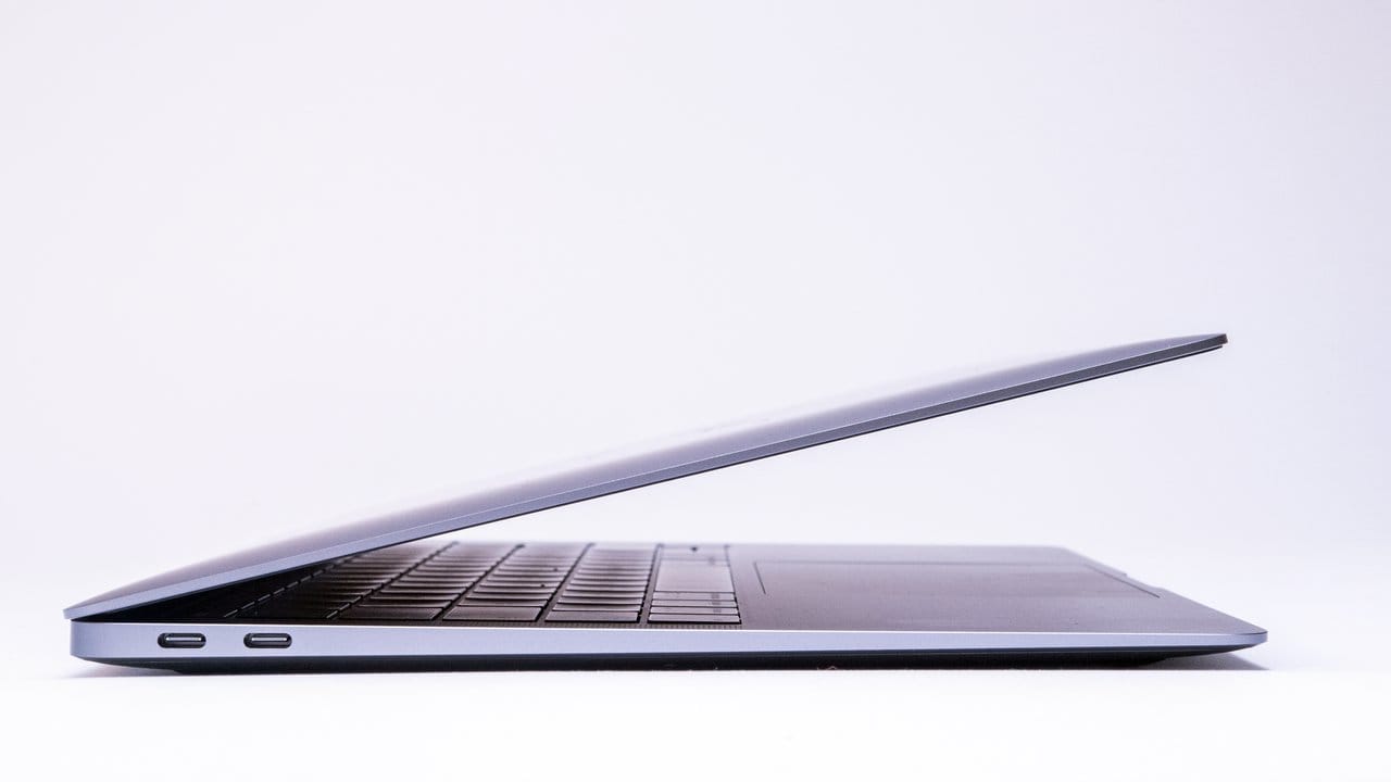 Käufer des neuen MacBook Air müssen mit nur zwei USB-C-Buchsen auskommen.
