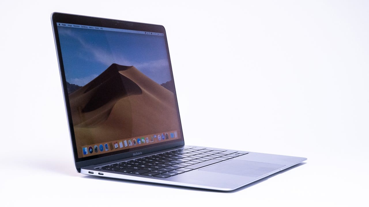 Ob das neue MacBook Air bei gemischter Nutzung 12 Stunden am Stück durchhält, ist fraglich.