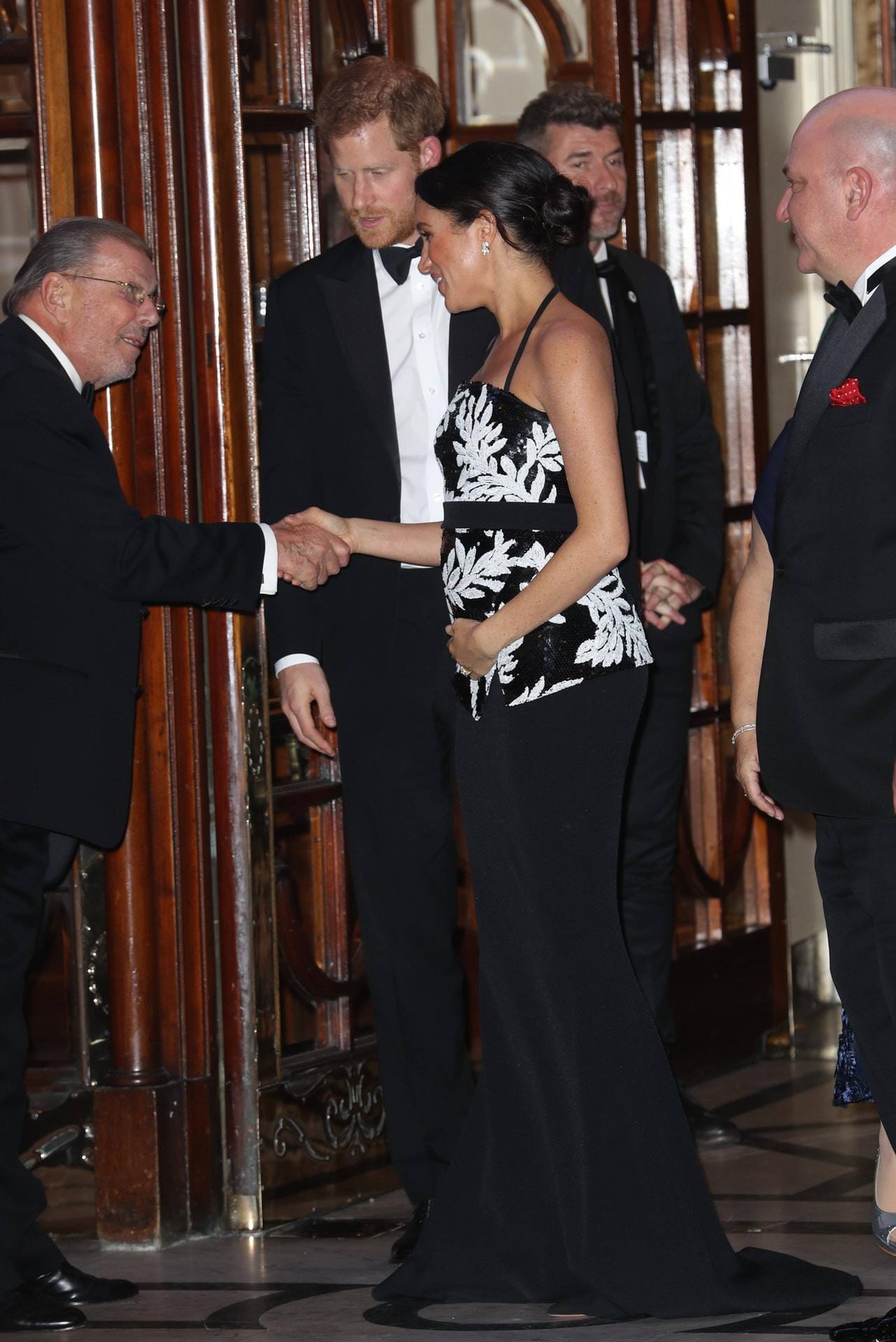 Royale Pflichten: Händeschütteln gehört für Prinz Harry und Herzogin Meghan auch mit dazu.