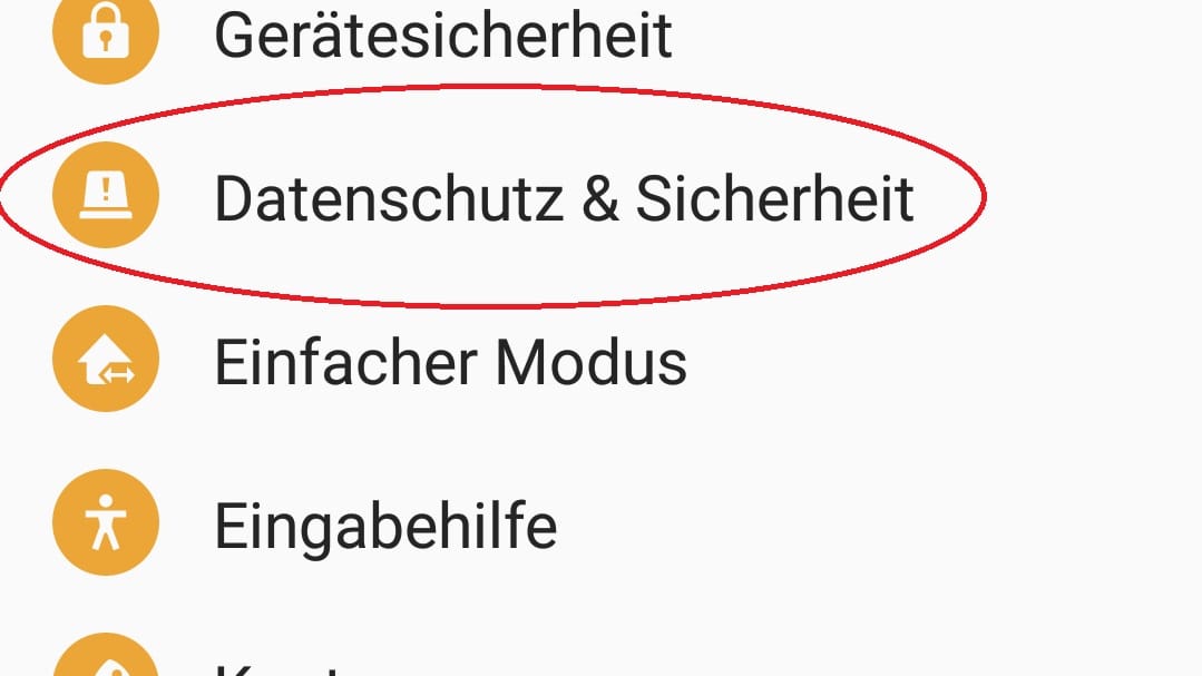 Hier scrollen Sie runter, bis Sie "Datenschutz & Sicherheit" finden. Klicken Sie drauf. Alternativ können Sie in der Suche auch "SOS-Nachrichten senden" tippen.