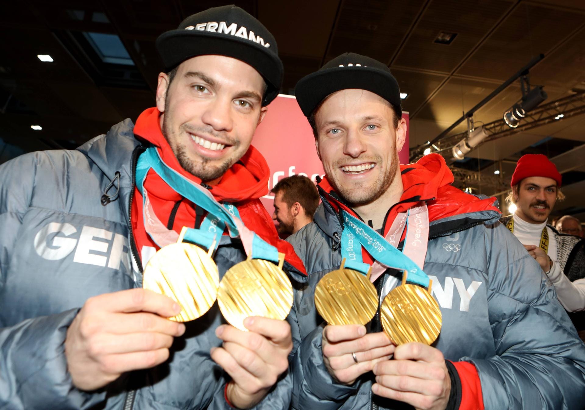 Hochdekoriert und mit großer Motivation gehen die Olympiasieger Tobias Wendl und Tobias Arlt in die neue Saison. Im Vorjahr wurden sie Zweite im Gesamtweltcup.