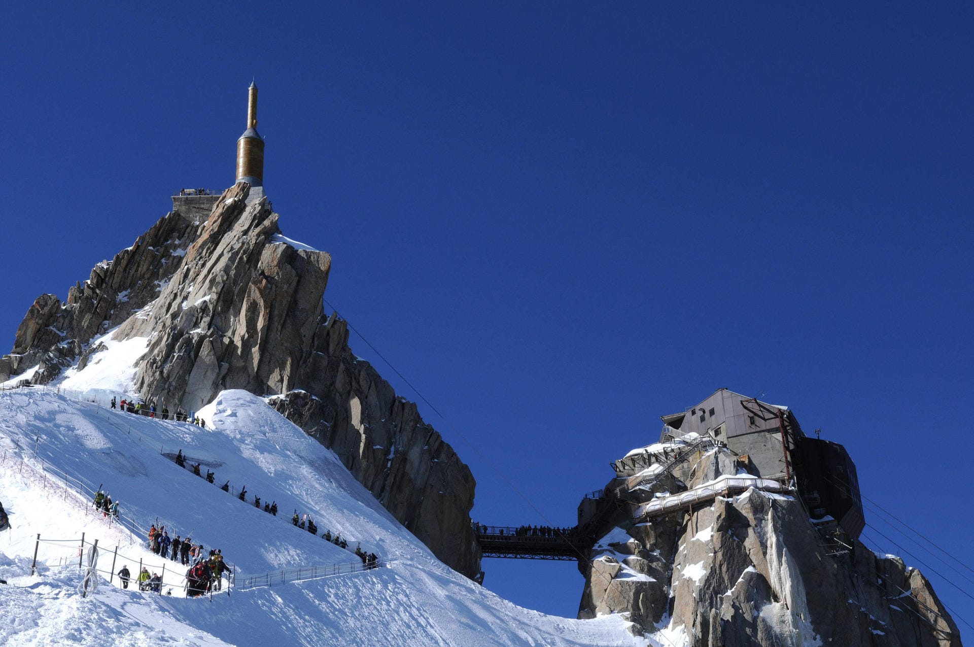 Bergstation Aiguille du Midi: Das ist der Startpunkt der Abfahrt durch das Vallée Blanche.