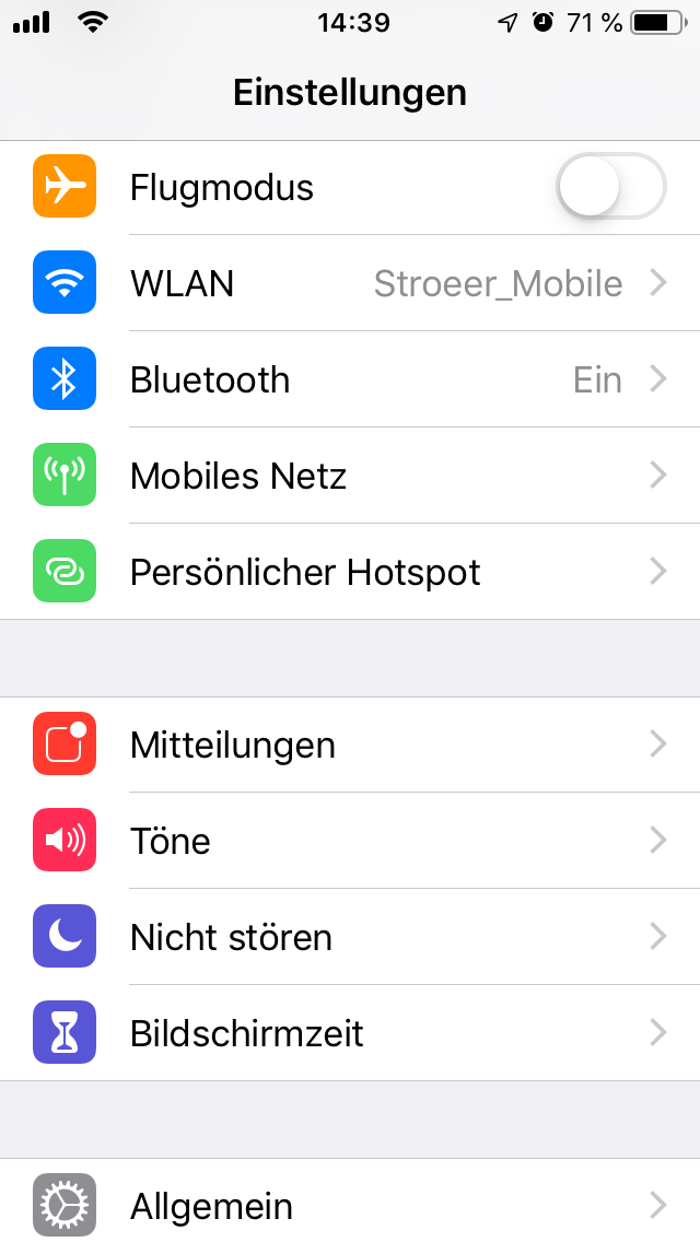 Und so geht es bei Apples iOS 12: Unter "Einstellungen" finden Sie den Menüpunkt "Mitteilungen". Tippen Sie darauf...